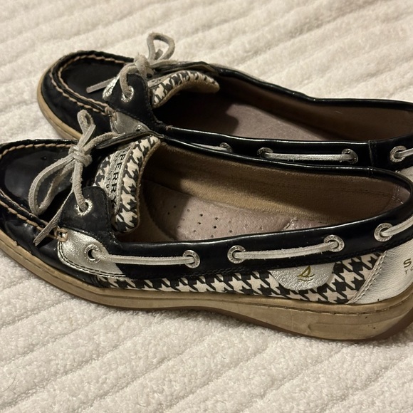 Sperry houndstooths shoes. Size 8. Good condition. - Picture 2 of 7